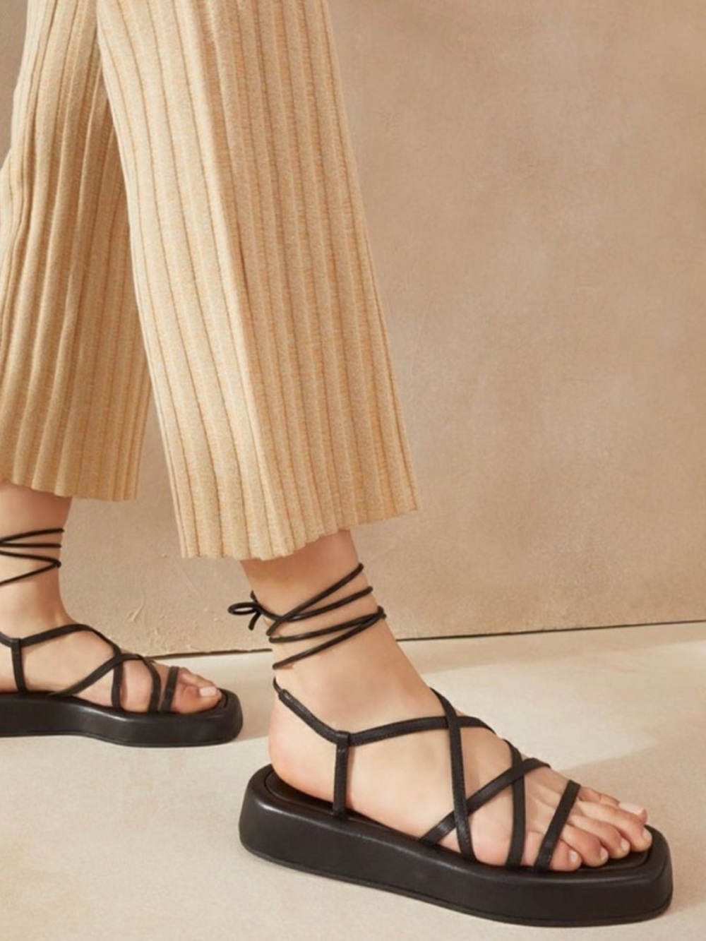 LOEFFLER RANDALL “Beau” Flatform Strappy Tie Sandals in Black Leather • Size 10
